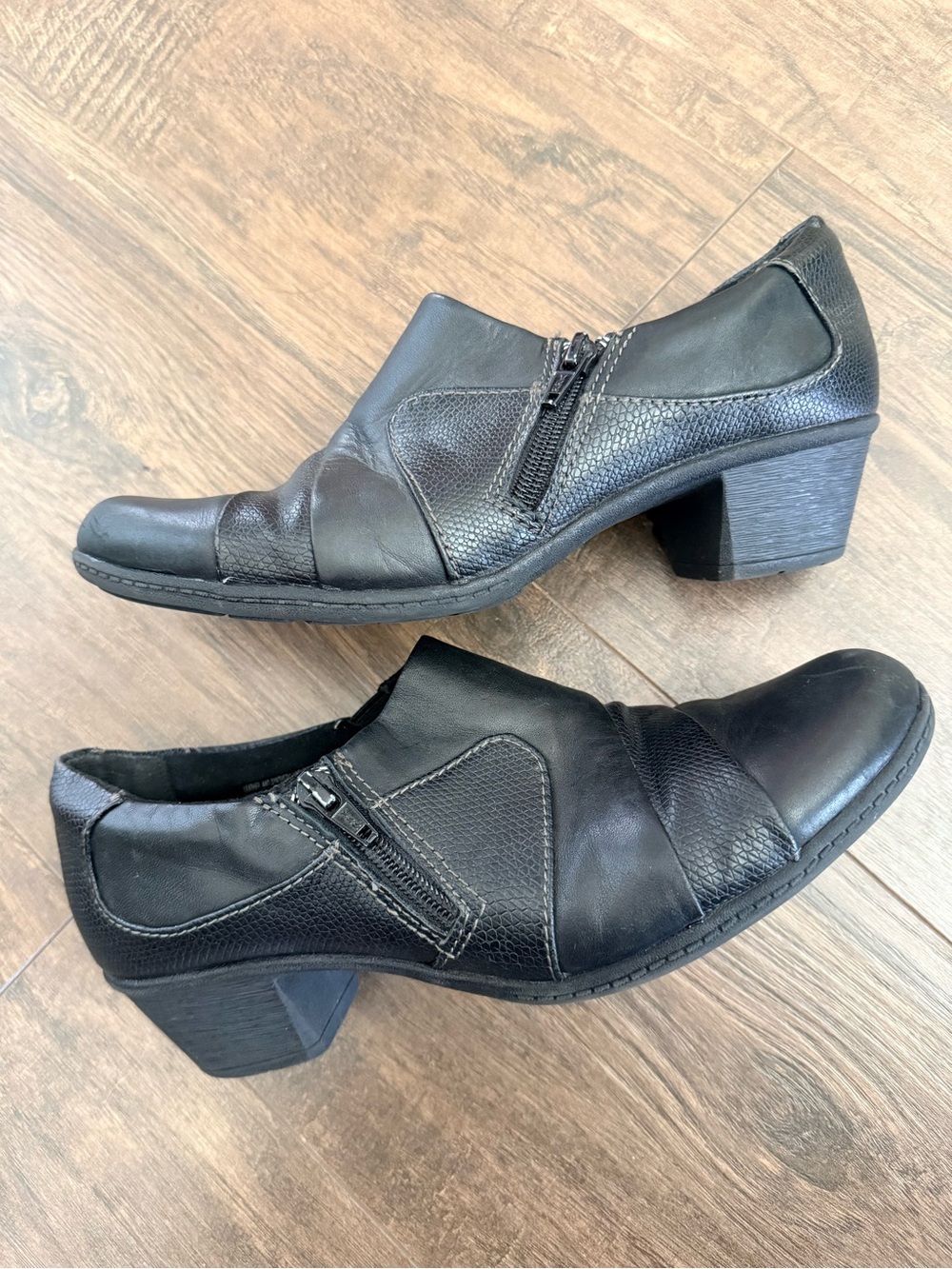 Earth Origins Black Women's Heeled Leather Zip Comfort Shoes